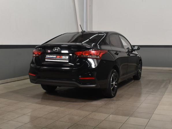 Hyundai Solaris II с пробегом 2017 года, цена 1 199 999 рублей, 175183 км, седан, Автокод Объявления