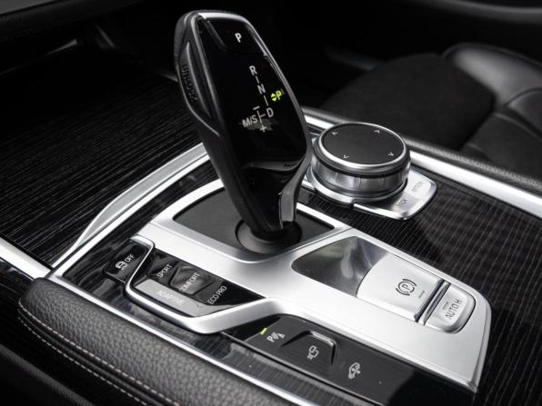 BMW 7 серии VI (G11/G12) Рестайлинг с пробегом 2019 года, цена 5 570 000 рублей, 65296 км, седан, Автокод Объявления