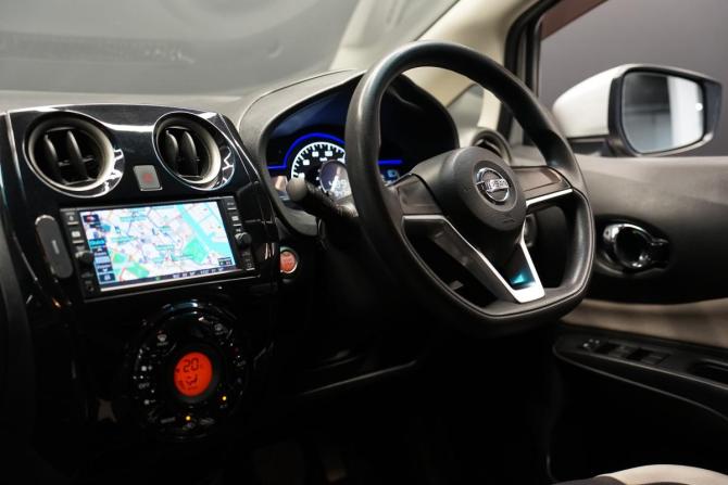 Nissan Note II Рестайлинг с пробегом 2017 года, цена 1 490 000 рублей, 89800 км, хэтчбек, Автокод Объявления