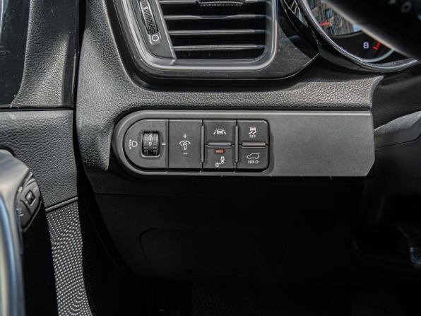 Kia Ceed III с пробегом 2018 года, цена 1 560 000 рублей, 187285 км, универсал, Автокод Объявления