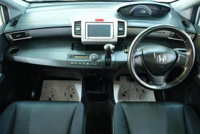 Honda Freed I с пробегом 2010 года, цена 1 159 000 рублей, 103280 км, компактвэн, Автокод Объявления