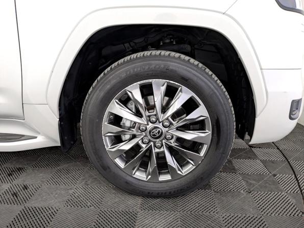 Toyota Land Cruiser 300 Series с пробегом 2022 года, цена 8 950 000 рублей, 53340 км, внедорожник, Автокод Объявления