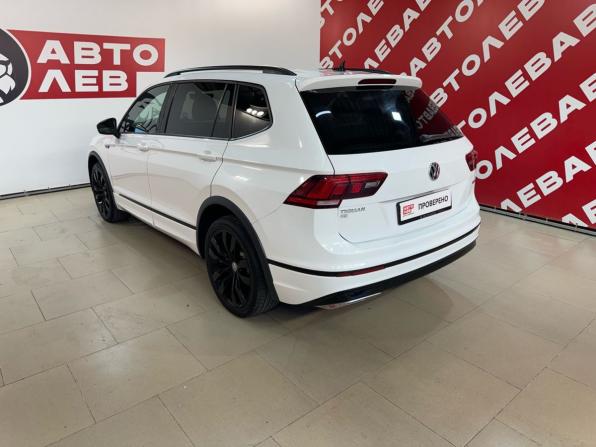 Volkswagen Tiguan II Рестайлинг с пробегом 2020 года, цена 3 099 000 рублей, 60632 км, внедорожник, Автокод Объявления