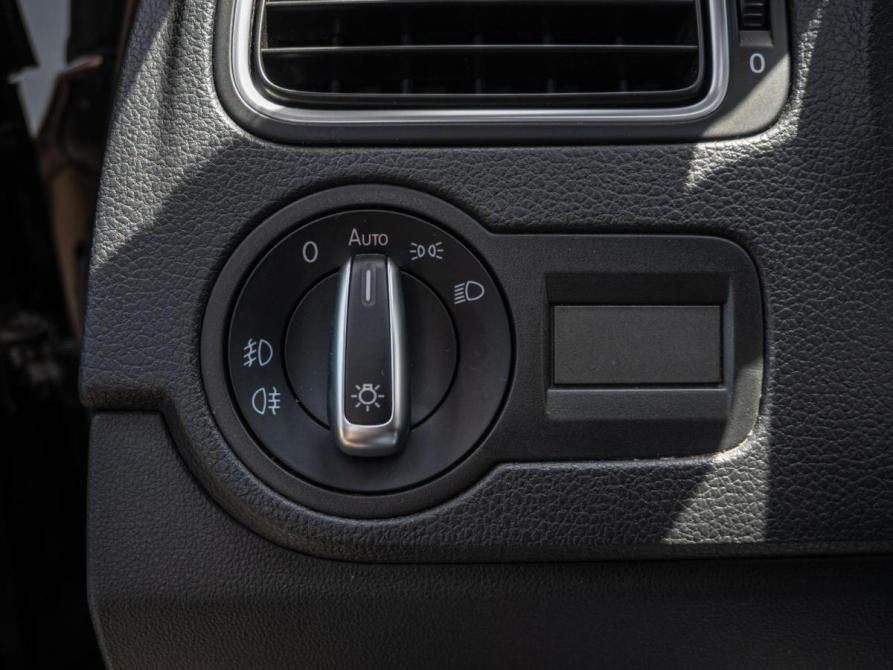 Volkswagen Polo V Рестайлинг Краснодар  - изображение 21