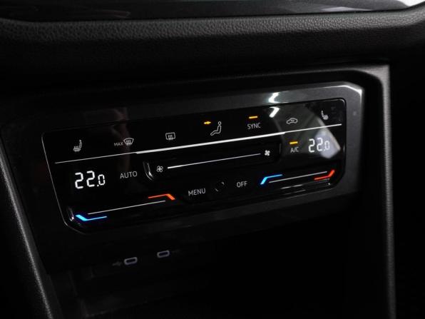 Volkswagen Tiguan II Рестайлинг с пробегом 2021 года, цена 3 922 000 рублей, 155029 км, внедорожник, Автокод Объявления
