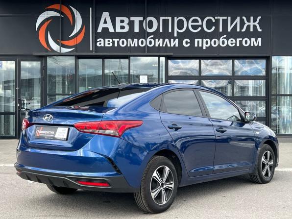 Hyundai Solaris II Рестайлинг с пробегом 2021 года, цена 1 569 000 рублей, 115000 км, седан, Автокод Объявления
