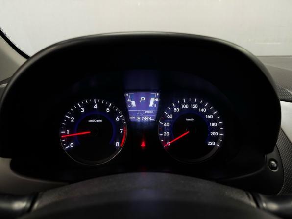 Hyundai Solaris I с пробегом 2011 года, цена 730 000 рублей, 181932 км, хэтчбек, Автокод Объявления