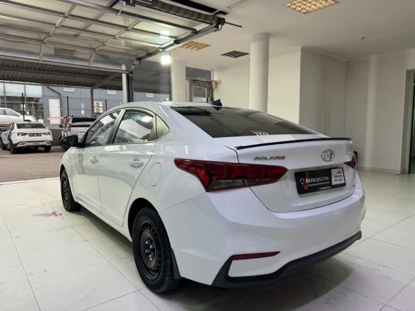 Hyundai Solaris II с пробегом 2017 года, цена 999 000 рублей, 264379 км, седан, Автокод Объявления