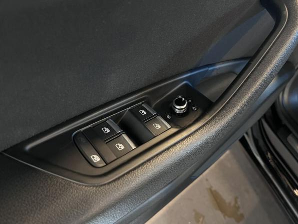 Audi A4 V (B9) с пробегом 2017 года, цена 2 040 000 рублей, 157832 км, седан, Автокод Объявления