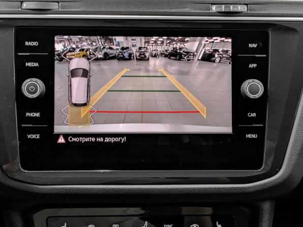 Volkswagen Tiguan II Рестайлинг с пробегом 2022 года, цена 3 155 000 рублей, 30461 км, внедорожник, Автокод Объявления