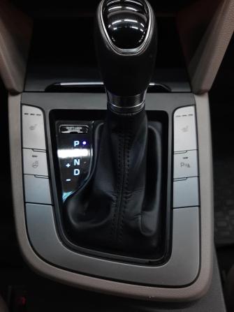 Hyundai Elantra VI (AD) с пробегом 2016 года, цена 1 250 000 рублей, 104248 км, седан, Автокод Объявления