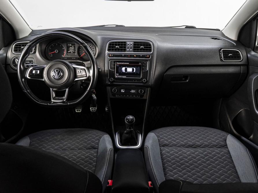 Volkswagen Polo V Рестайлинг Тюмень  - изображение 17