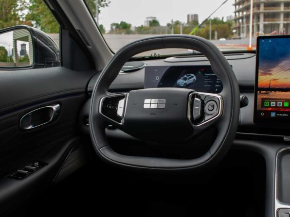 Geely EX5 Гибрид с пробегом 2025 года, цена 3 917 000 рублей, 15300 км, внедорожник, Автокод Объявления