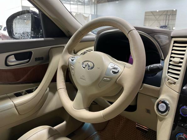 Infiniti QX70 с пробегом 2014 года, цена 2 230 000 рублей, 174335 км, внедорожник, Автокод Объявления