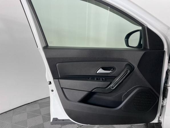Renault Duster II с пробегом 2021 года, цена 2 199 000 рублей, 52000 км, внедорожник, Автокод Объявления