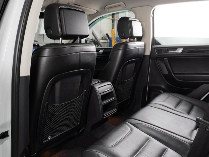 Volkswagen Touareg II Рестайлинг Тюмень  - изображение 11