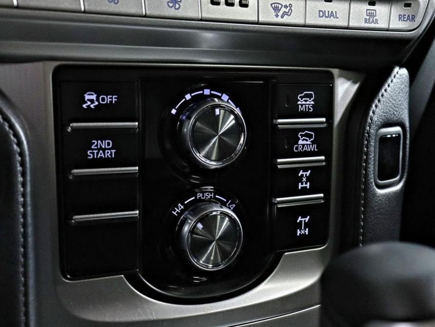Toyota Land Cruiser Prado 150 Series Рестайлинг 3 Санкт-Петербург  - изображение 29