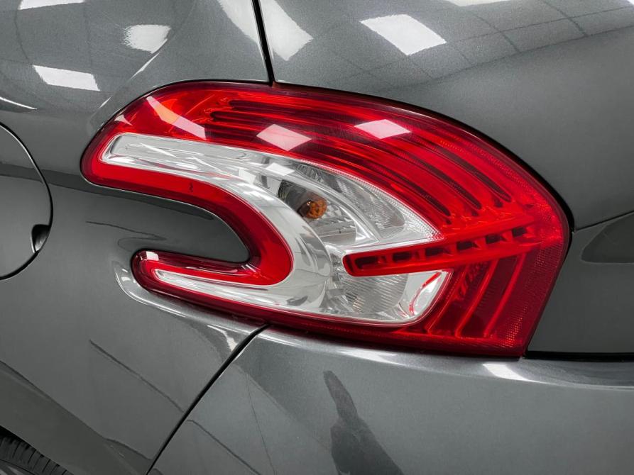 Peugeot 208 I Казань  - изображение 8