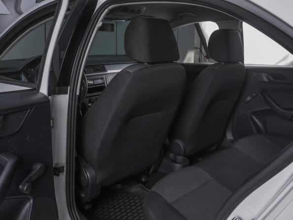 Skoda Rapid I с пробегом 2015 года, цена 899 000 рублей, 190488 км, лифтбек, Автокод Объявления