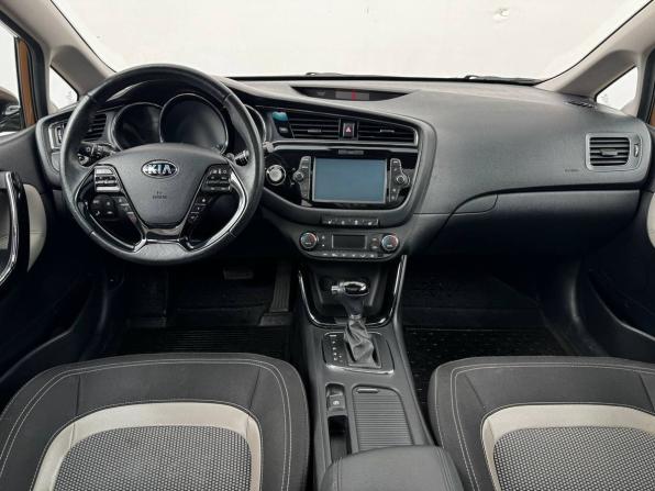 Kia Ceed II Рестайлинг с пробегом 2017 года, цена 1 600 000 рублей, 80310 км, хэтчбек, Автокод Объявления
