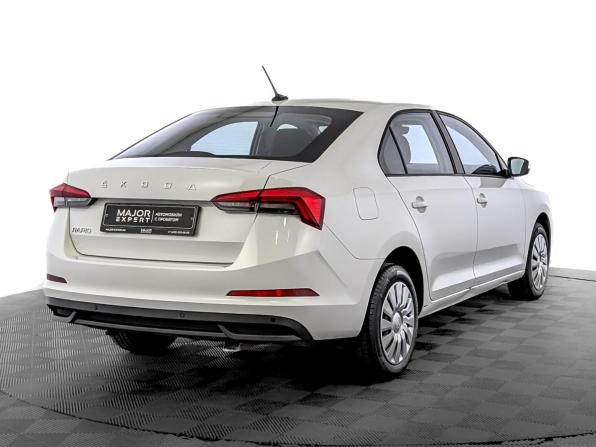 Skoda Rapid II с пробегом 2022 года, цена 1 690 000 рублей, 60030 км, лифтбек, Автокод Объявления