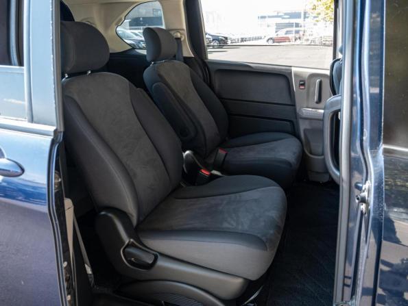 Honda Freed I с пробегом 2008 года, цена 1 040 000 рублей, 128364 км, компактвэн, Автокод Объявления