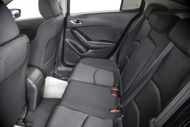 Mazda 3 III (BM) с пробегом 2015 года, цена 2 349 000 рублей, 12350 км, седан, Автокод Объявления