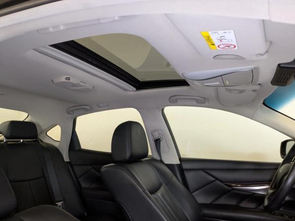 Infiniti Q70 I Рестайлинг с пробегом 2015 года, цена 2 425 000 рублей, 93317 км, седан, Автокод Объявления