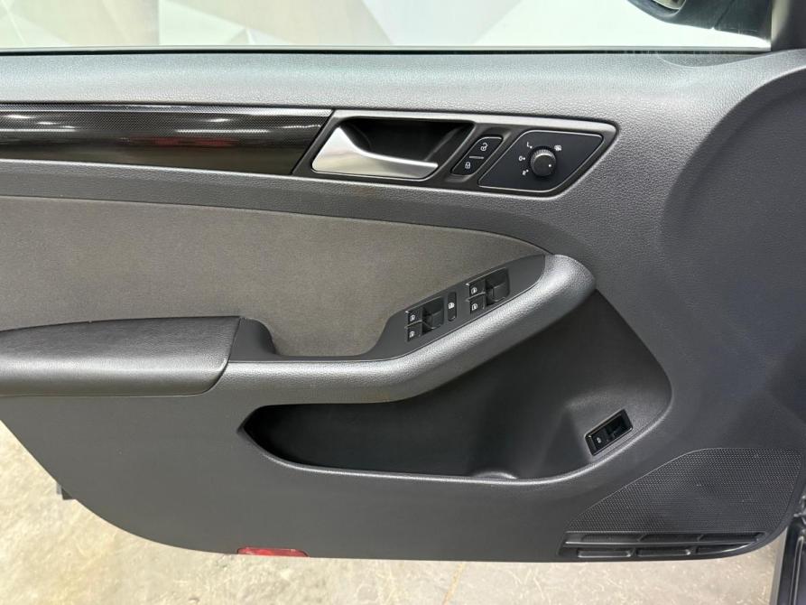 Volkswagen Jetta VI Альметьевск  - изображение 13