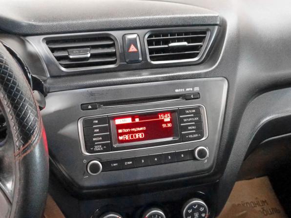 Kia Rio III Рестайлинг с пробегом 2016 года, цена 980 100 рублей, 158749 км, хэтчбек, Автокод Объявления