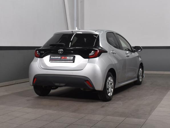 Toyota Yaris IV с пробегом 2021 года, цена 1 049 995 рублей, 129498 км, хэтчбек, Автокод Объявления