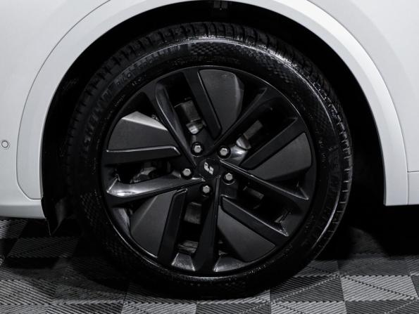 Li Auto (Lixiang) L7 I Рестайлинг с пробегом 2024 года, цена 7 390 000 рублей, 8628 км, внедорожник, Автокод Объявления