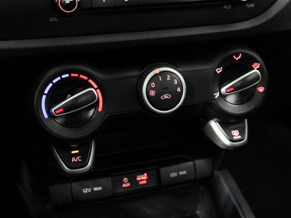 Kia Rio IV с пробегом 2018 года, цена 1 199 700 рублей, 111766 км, седан, Автокод Объявления