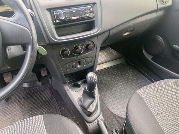 Renault Sandero II с пробегом 2015 года, цена 439 000 рублей, 171408 км, хэтчбек, Автокод Объявления