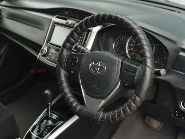 Toyota Corolla XI (E160 E170 E180) Рестайлинг 1 с пробегом 2017 года, цена 1 365 000 рублей, 125489 км, универсал, Автокод Объявления