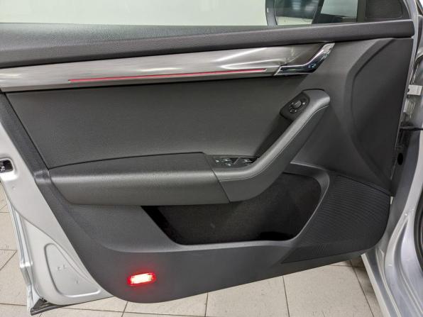 Skoda Octavia III (A7) Рестайлинг с пробегом 2019 года, цена 2 150 000 рублей, 82000 км, лифтбек, Автокод Объявления