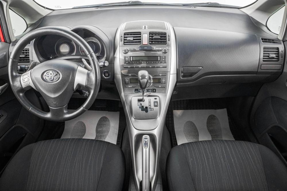 Toyota Auris I Барнаул  - изображение 10