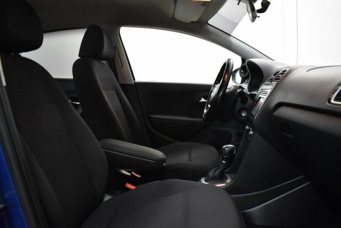 Volkswagen Polo V Рестайлинг с пробегом 2018 года, цена 895 000 рублей, 175775 км, седан, Автокод Объявления
