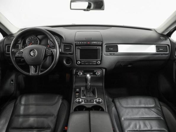 Volkswagen Touareg II Рестайлинг с пробегом 2015 года, цена 2 189 000 рублей, 231630 км, внедорожник, Автокод Объявления