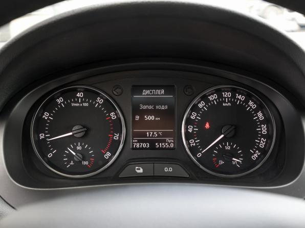 Skoda Rapid I с пробегом 2015 года, цена 1 149 000 рублей, 78701 км, лифтбек, Автокод Объявления