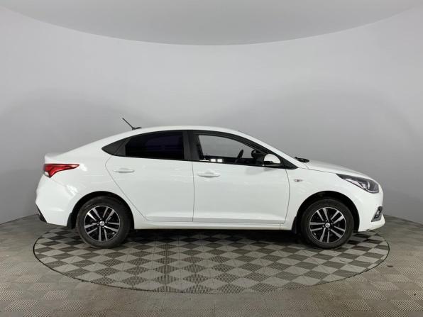 Hyundai Solaris II с пробегом 2017 года, цена 1 128 600 рублей, 171166 км, седан, Автокод Объявления