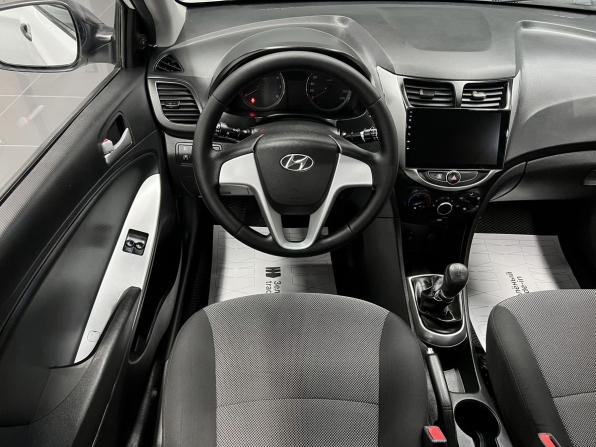 Hyundai Solaris I с пробегом 2013 года, цена 610 000 рублей, 262900 км, седан, Автокод Объявления