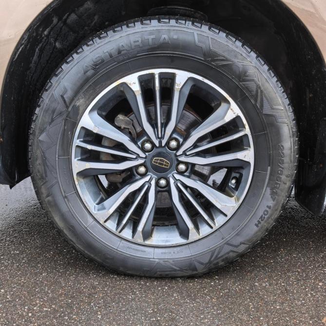 Geely Emgrand X7 I Рестайлинг 2 Санкт-Петербург  - изображение 7