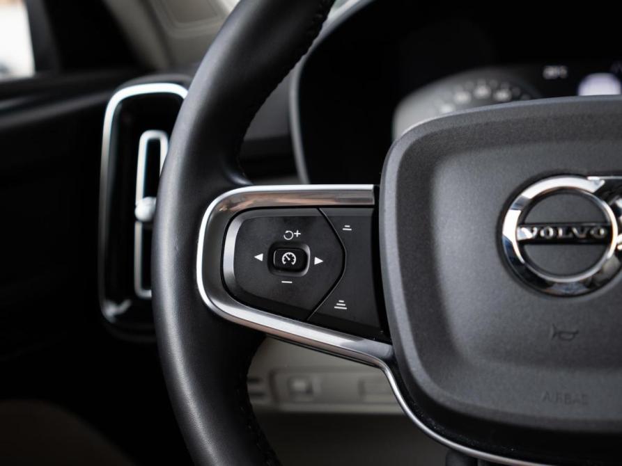 Volvo XC40 I Сочи  - изображение 21