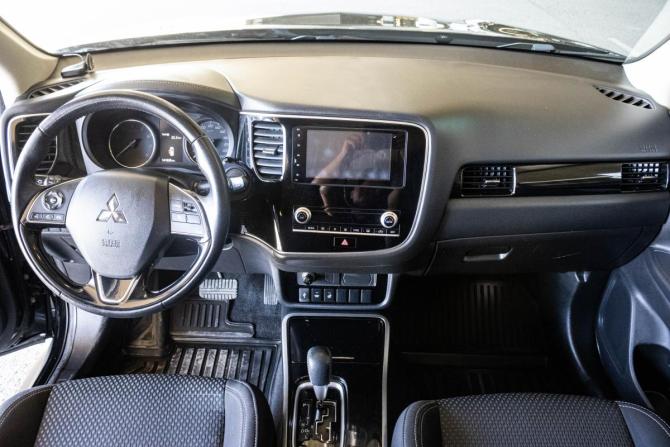 Mitsubishi Outlander III Рестайлинг 3 с пробегом 2021 года, цена 2 489 000 рублей, 141626 км, внедорожник, Автокод Объявления