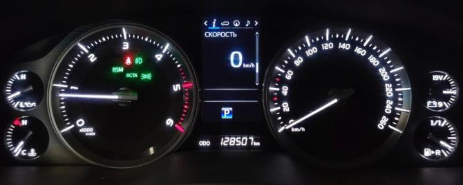 Toyota Land Cruiser 200 Series Рестайлинг 2 с пробегом 2016 года, цена 4 990 000 рублей, 128501 км, внедорожник, Автокод Объявления