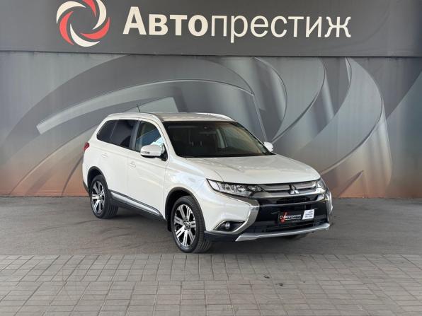 Mitsubishi Outlander III Рестайлинг 2 с пробегом 2016 года, цена 1 593 000 рублей, 106236 км, внедорожник, Автокод Объявления