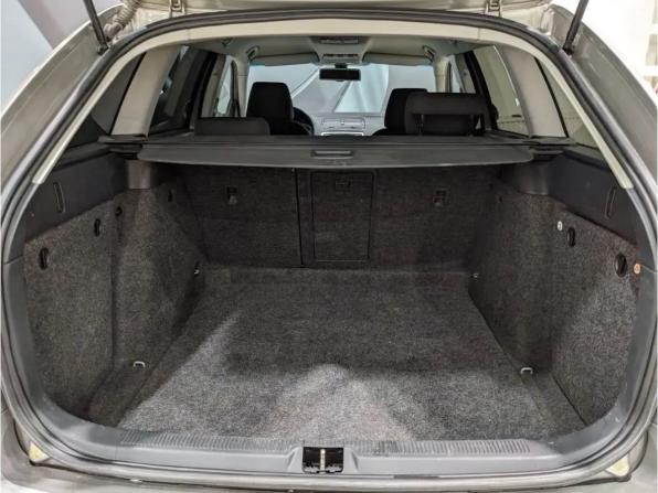 Skoda Octavia II (A5) Рестайлинг с пробегом 2011 года, цена 545 000 рублей, 300000 км, универсал, Автокод Объявления