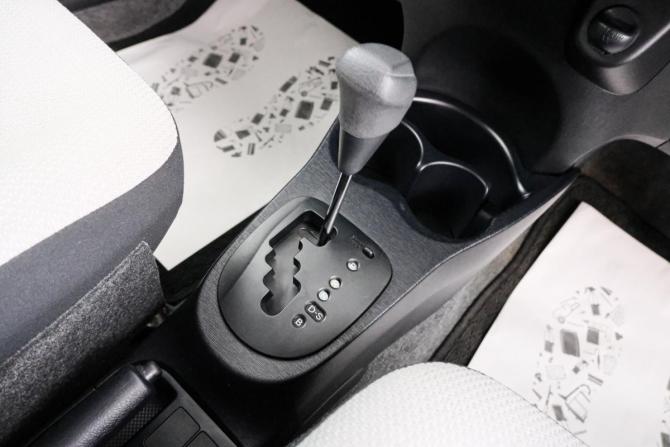 Toyota Vitz III (XP130) с пробегом 2011 года, цена 889 000 рублей, 26000 км, хэтчбек, Автокод Объявления