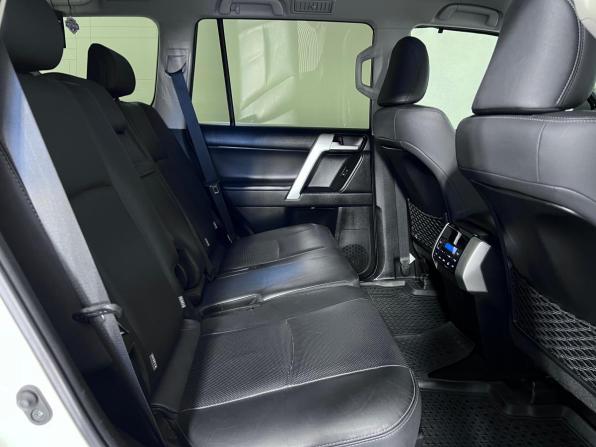 Toyota Land Cruiser Prado 150 Series Рестайлинг 2 с пробегом 2018 года, цена 4 980 000 рублей, 170500 км, внедорожник, Автокод Объявления